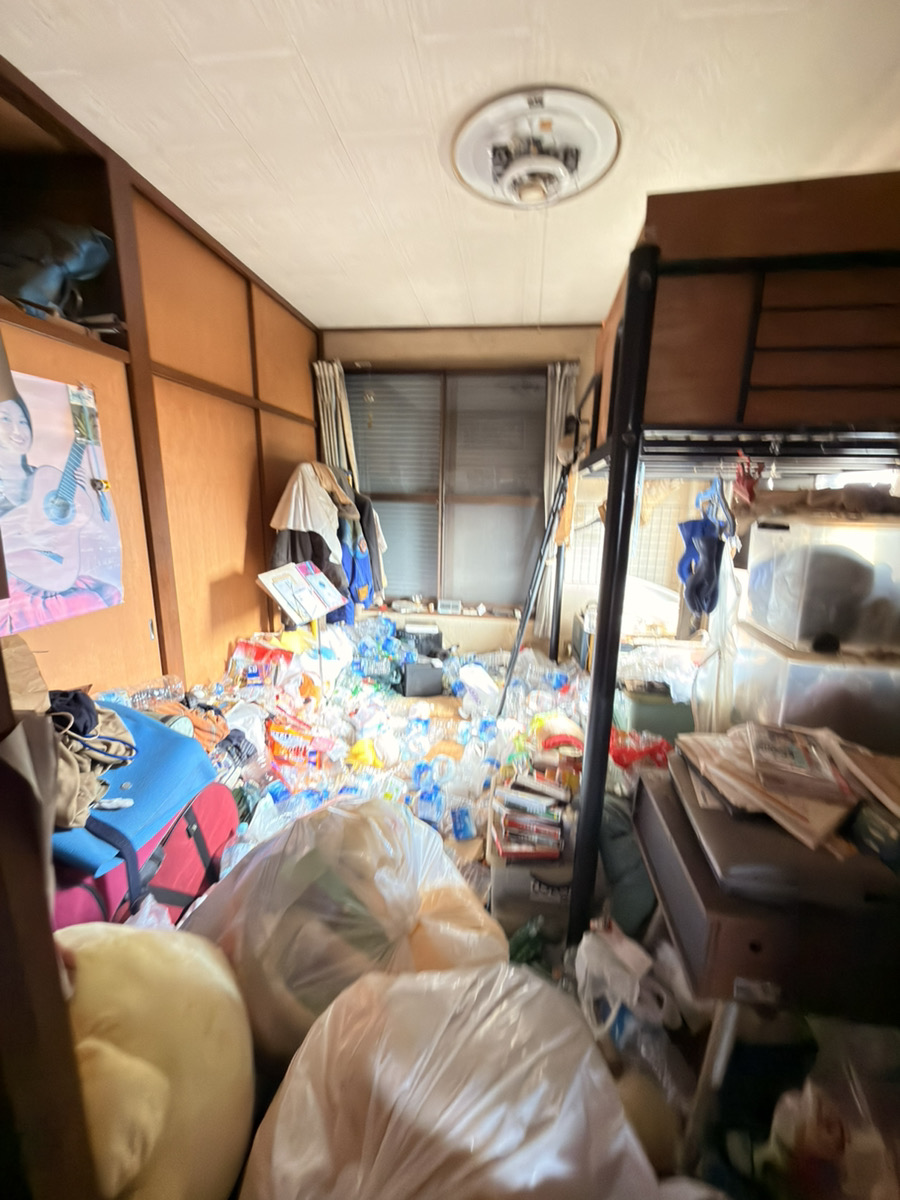 神奈川県小田原市 ゴミ屋敷清掃 おかたづけタムラ プライベートルームビフォー