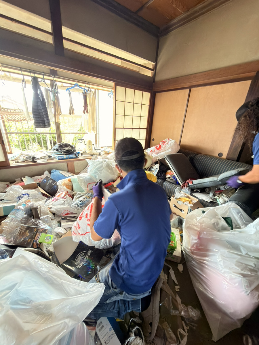 神奈川県小田原市 不用品回収 おかたづけタムラ リビング和室ビフォー